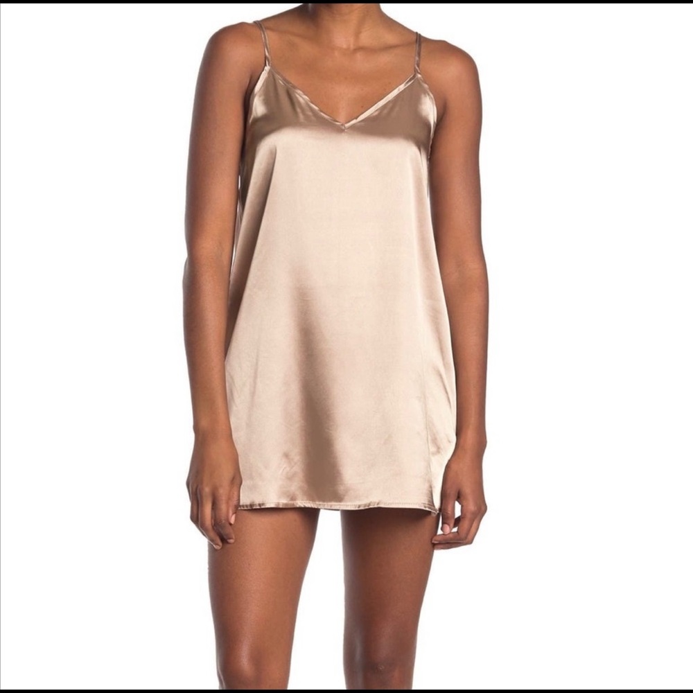 gold slip dress 🏹